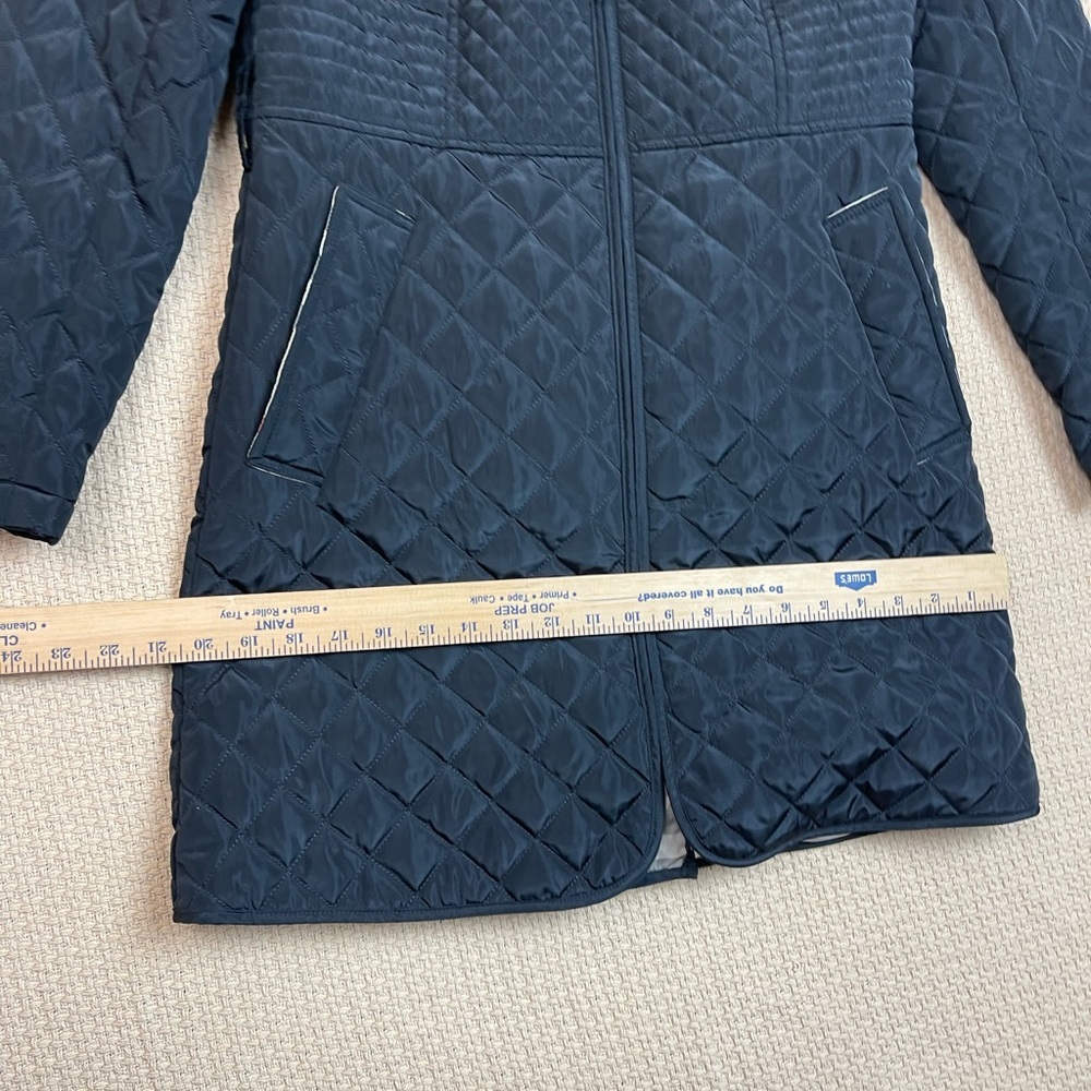 Burberry Black Quilted Coat w/o belt - Picture 10 of 16